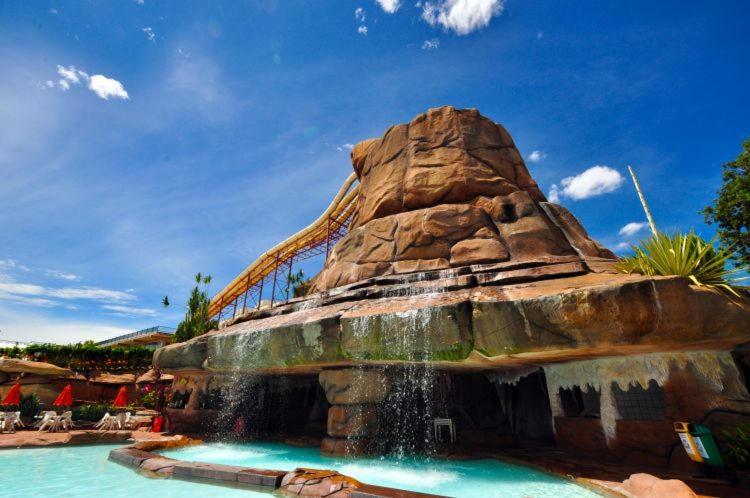 Piazza Diroma Acqua Park Hotel Caldas Novas Exterior foto